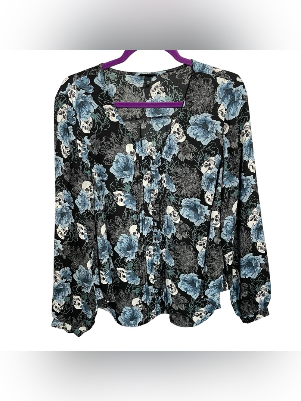 Torrid Skulls & Roses Georgette Pintuck Button-Front Blouse Size 00 (10)